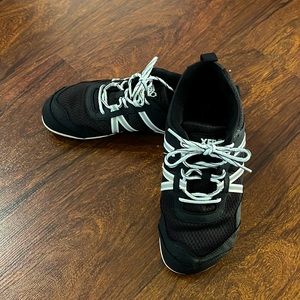 Women’s Xero Prio - size 7 1/2 - black and white barefoot minimalist shoes